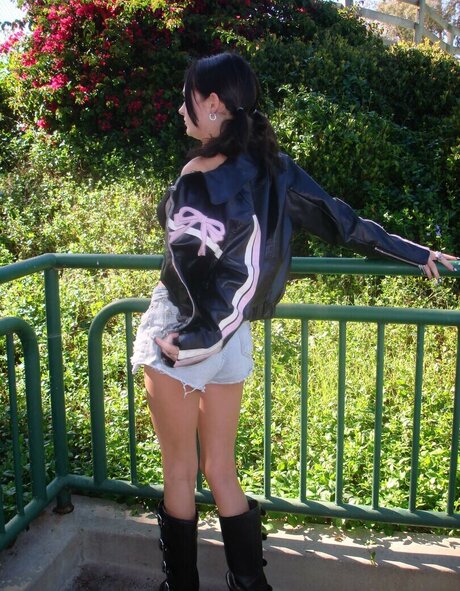 amateur threesome onlyfans top pic