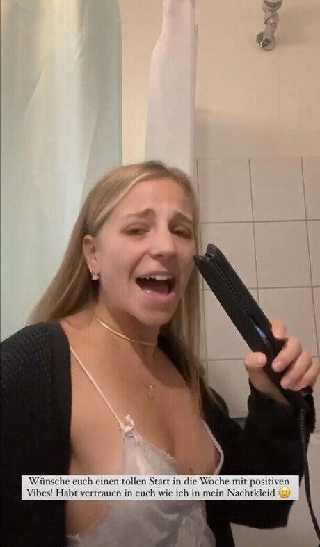 Alina Sophie Holst star exclusive picture