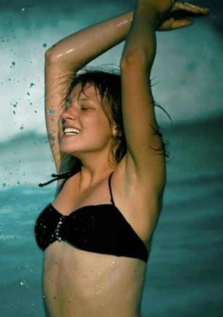 skinny babe onlyfans pornographic images