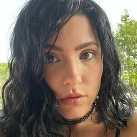 Notsoerudite pretty pornstar photos