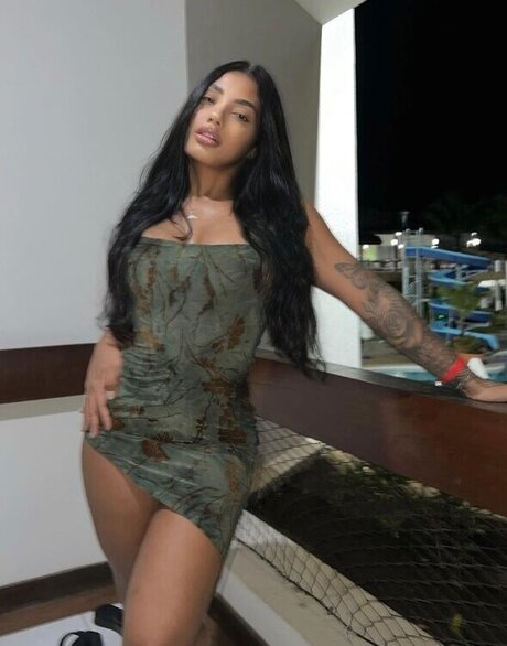 Thayna Telles model free image