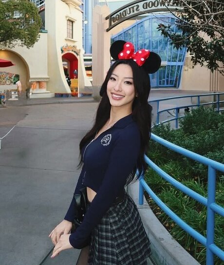 Winnie Chang naked model photo