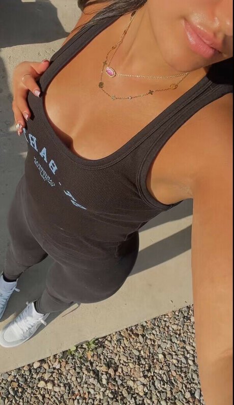 Arleigh Burke model nude pictures