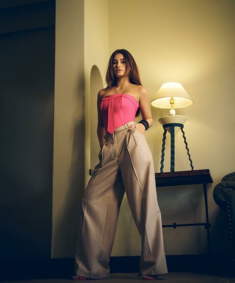 Rasha Thadani model top photo