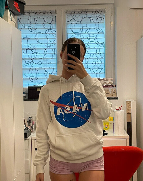 tiktok stars onlyfans beautiful nude pictures