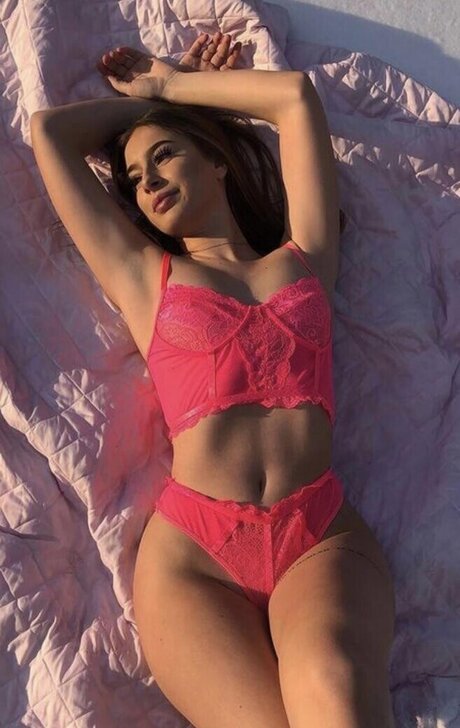 Larissaxra sexy model img