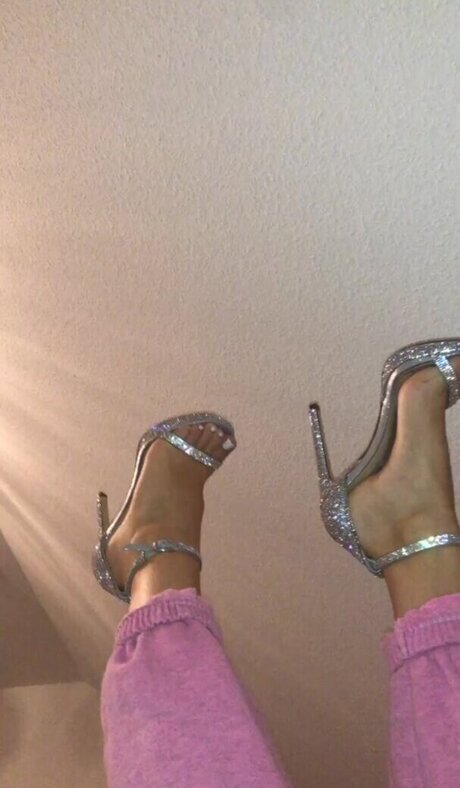 Larissaxra pornstar erotic photo