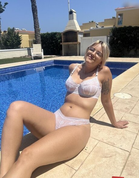 AnnaTravels top pornstar gallery