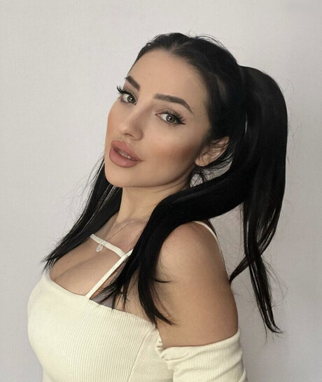 Nikoleta Milenova adult actress gallery