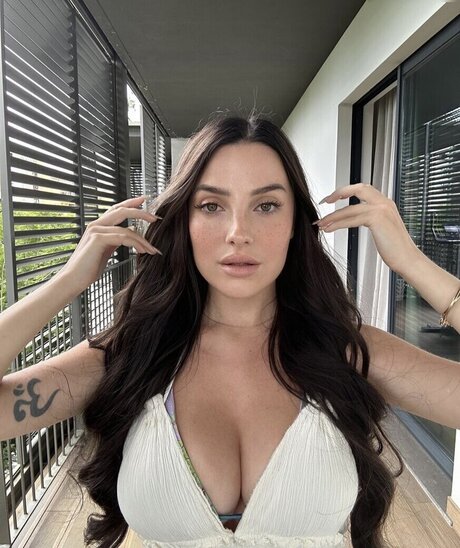 Nikoleta Milenova star hd pics