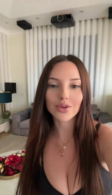 blonde shemale onlyfans nude galleries