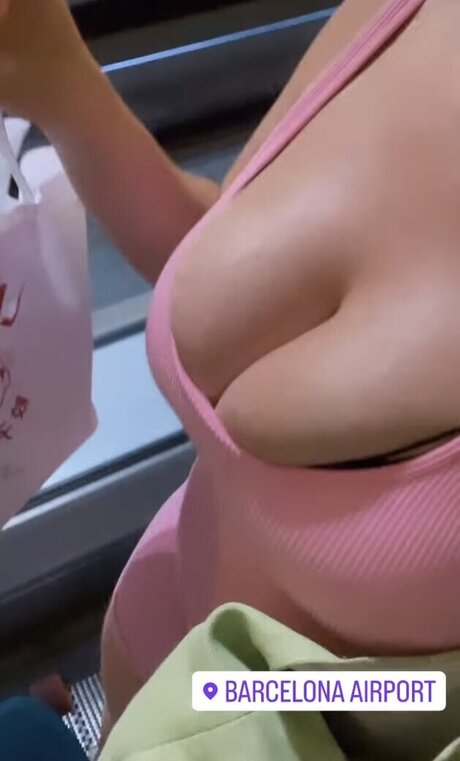 Dr Santi Quick photo