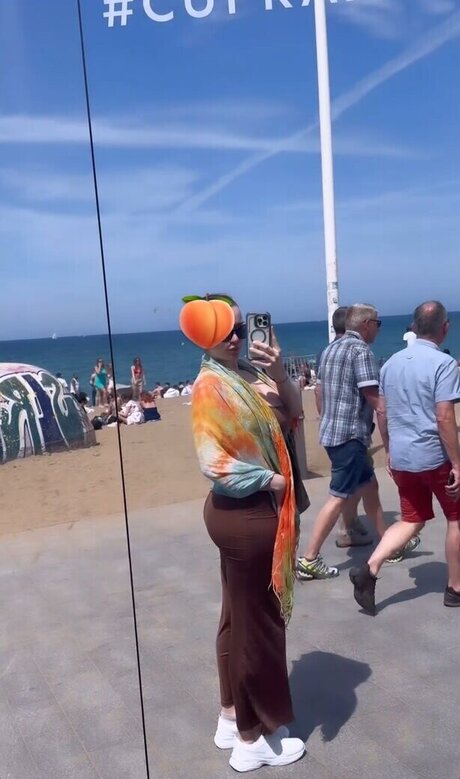 Dr Santi nudes actress pics