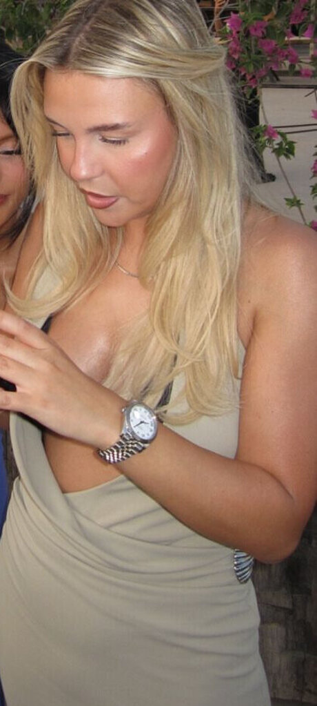 Dagi Bee star exclusive photo