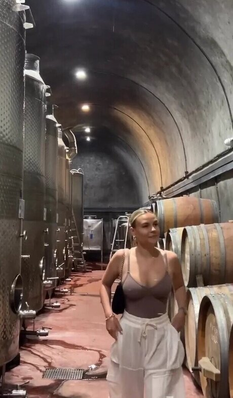 shemale handjob onlyfans free sexy img