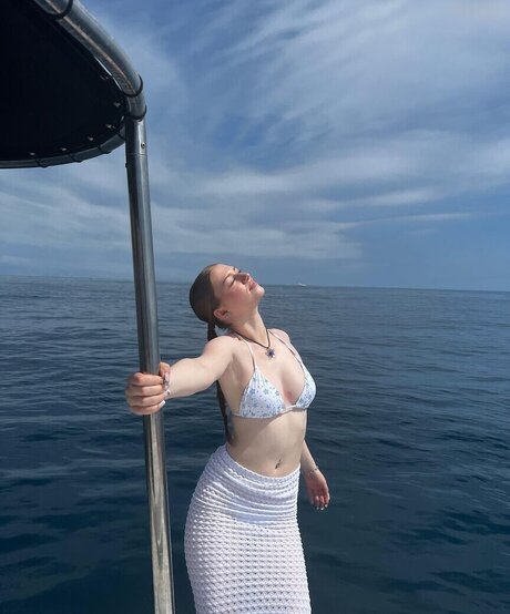 Yana Clare star sexy pics