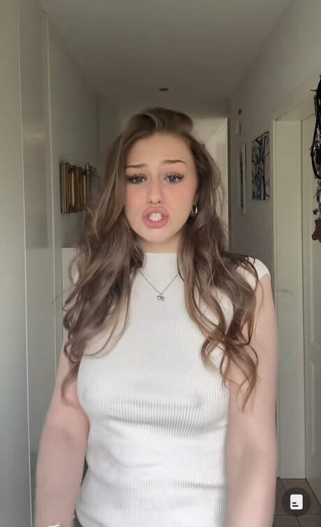 Yana Clare pornstar nice photo