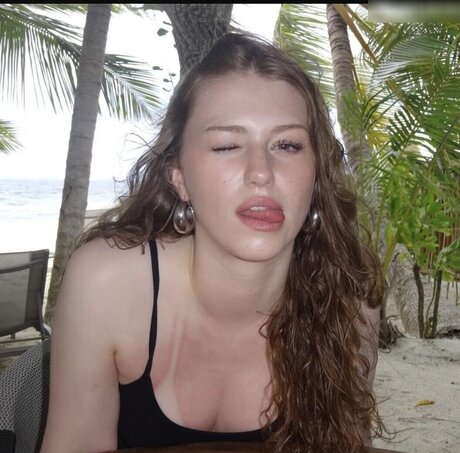 Yana Clare top actress images