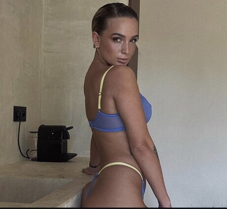 gloves onlyfans hd pics