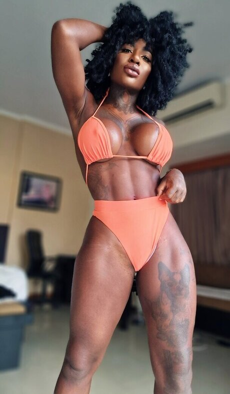 Josy Black free model images