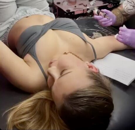 celinajoyy star art gallery