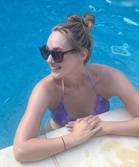 curvy muscle onlyfans sexy naked picture