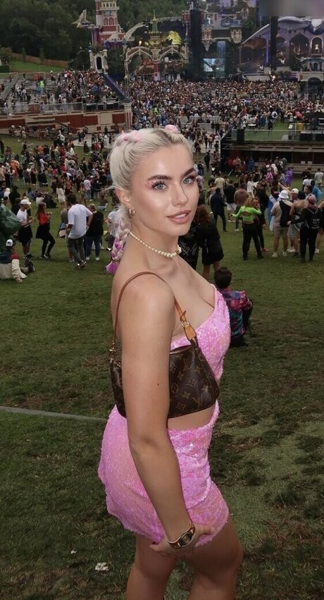 Kim Schiele star pretty image