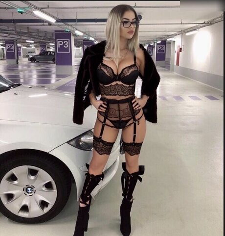 Kim Schiele high quality star picture