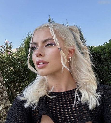 hooters onlyfans free porn pic