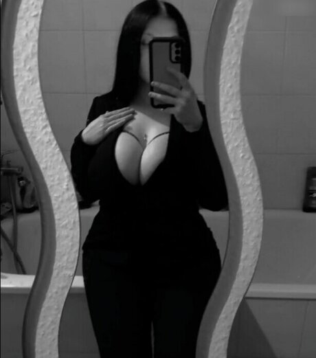 Schrpia_ star top photo