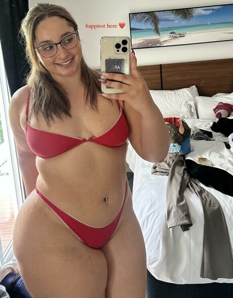 Anakakfit beautiful actress image