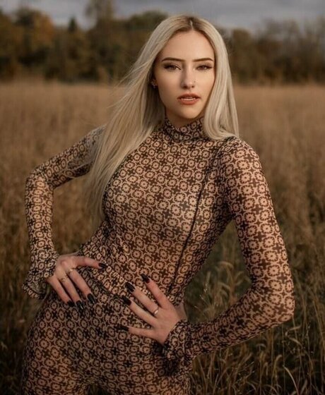 Megan Elizabeth pornographic model pictures