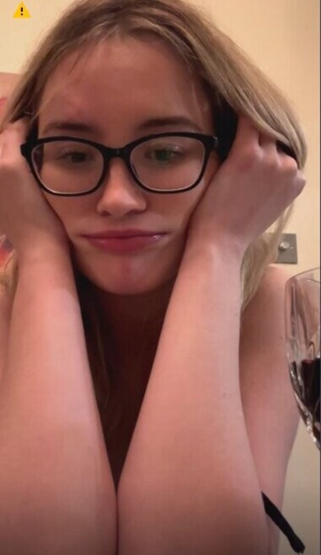 Emily xx star beautiful galleries