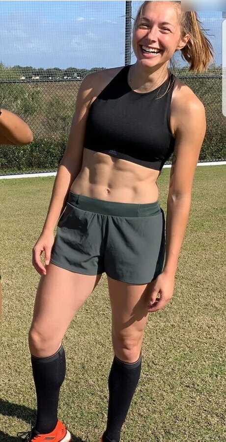 Gina L ckenkemper adult model picture