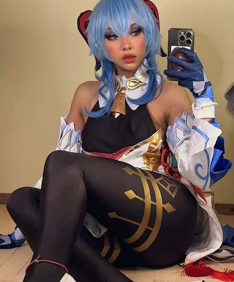 Brokuroos model pretty photo