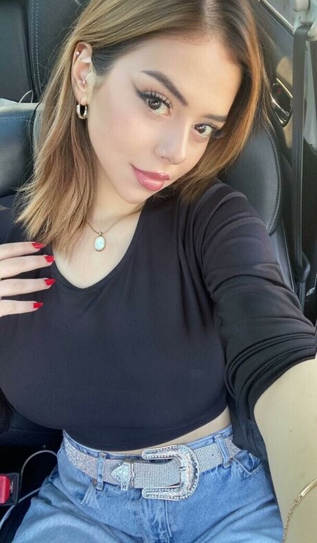 Sude Beren Ataselim porn actress photos