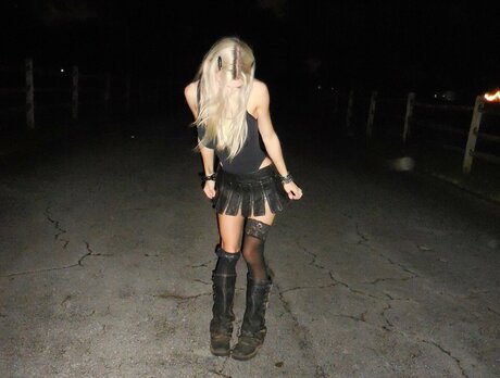 BestBlondiiecb nudes actress pic