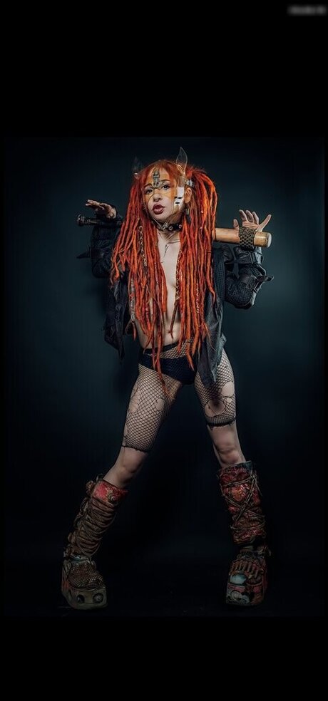 Mary Deweirdo erotic actress img