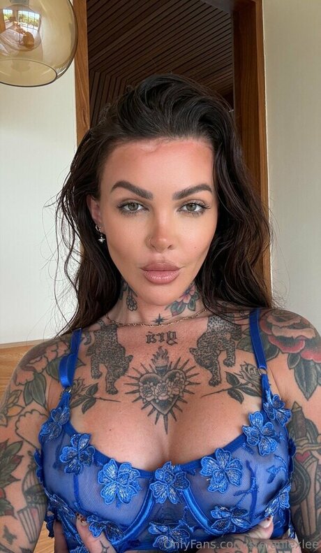 stefaniexlee sexy model pics