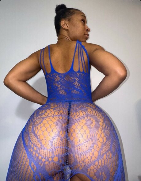 KayyLoovee naked model galleries