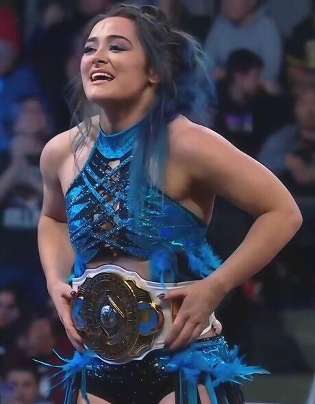 Lyra Valkyria adult actress gallery