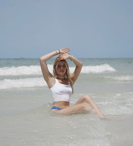 curvy muscle onlyfans sexy nude images