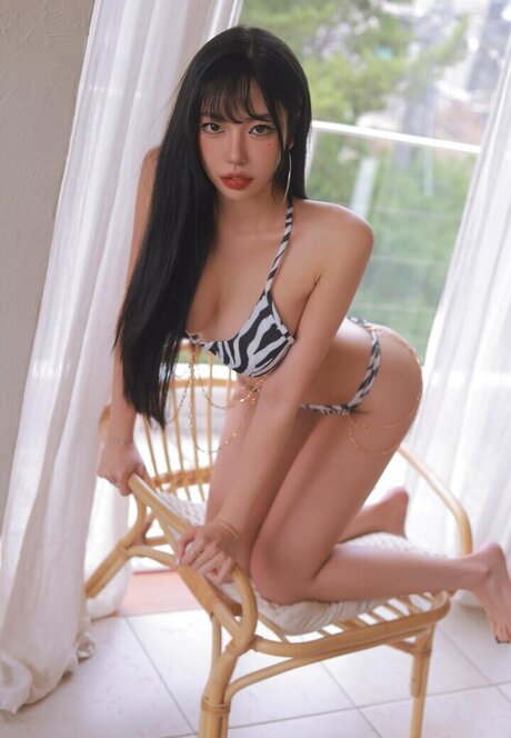 Donggeuran model perfect photos