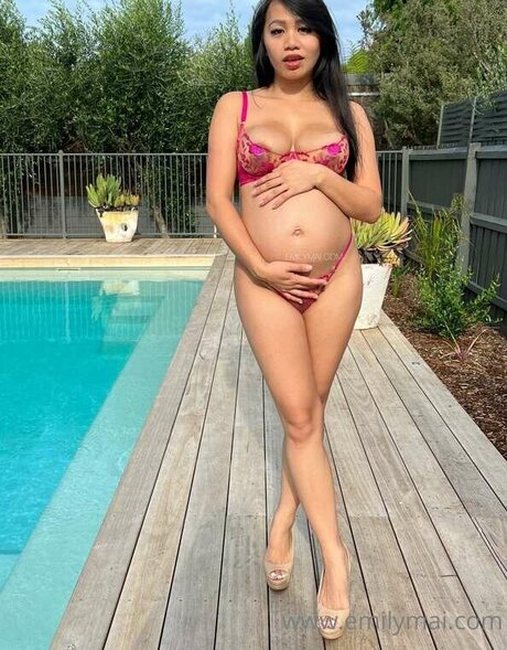 blonde shemale onlyfans hot nude img