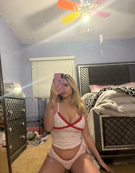 Applesaucy101 adult model archive