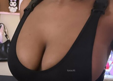 pokeltos hot model images