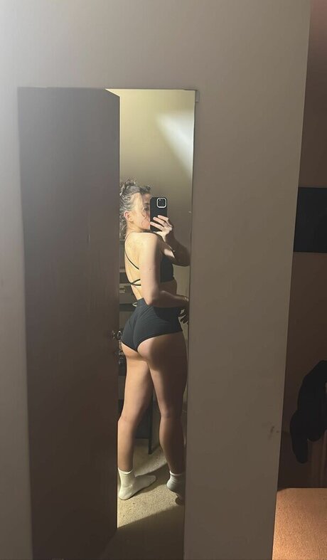 Olivia Alex model porn gallery