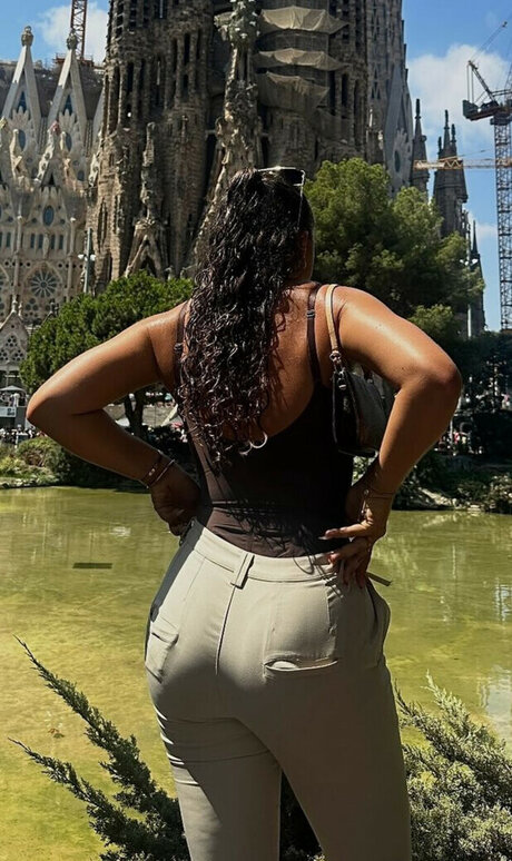 Olivia Alex model hd image