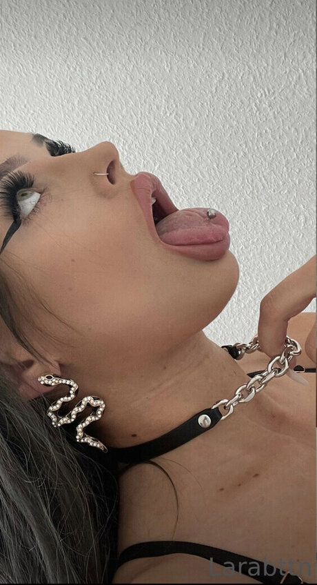 Lara Bttn model hd picture