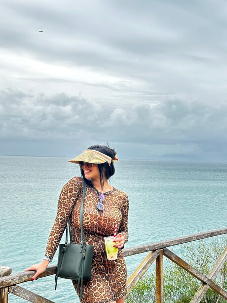 livvycherry model erotic archive